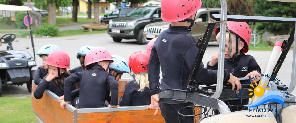 Hängerfahrt vor dem Kindercanyoning