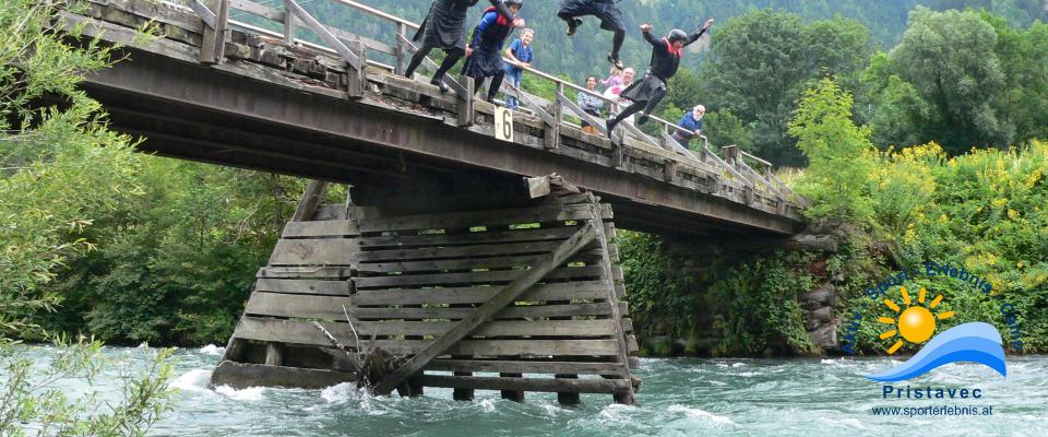 Kein Kilt der Welt hält uns von einem Sprung ins kalte Wasser ab